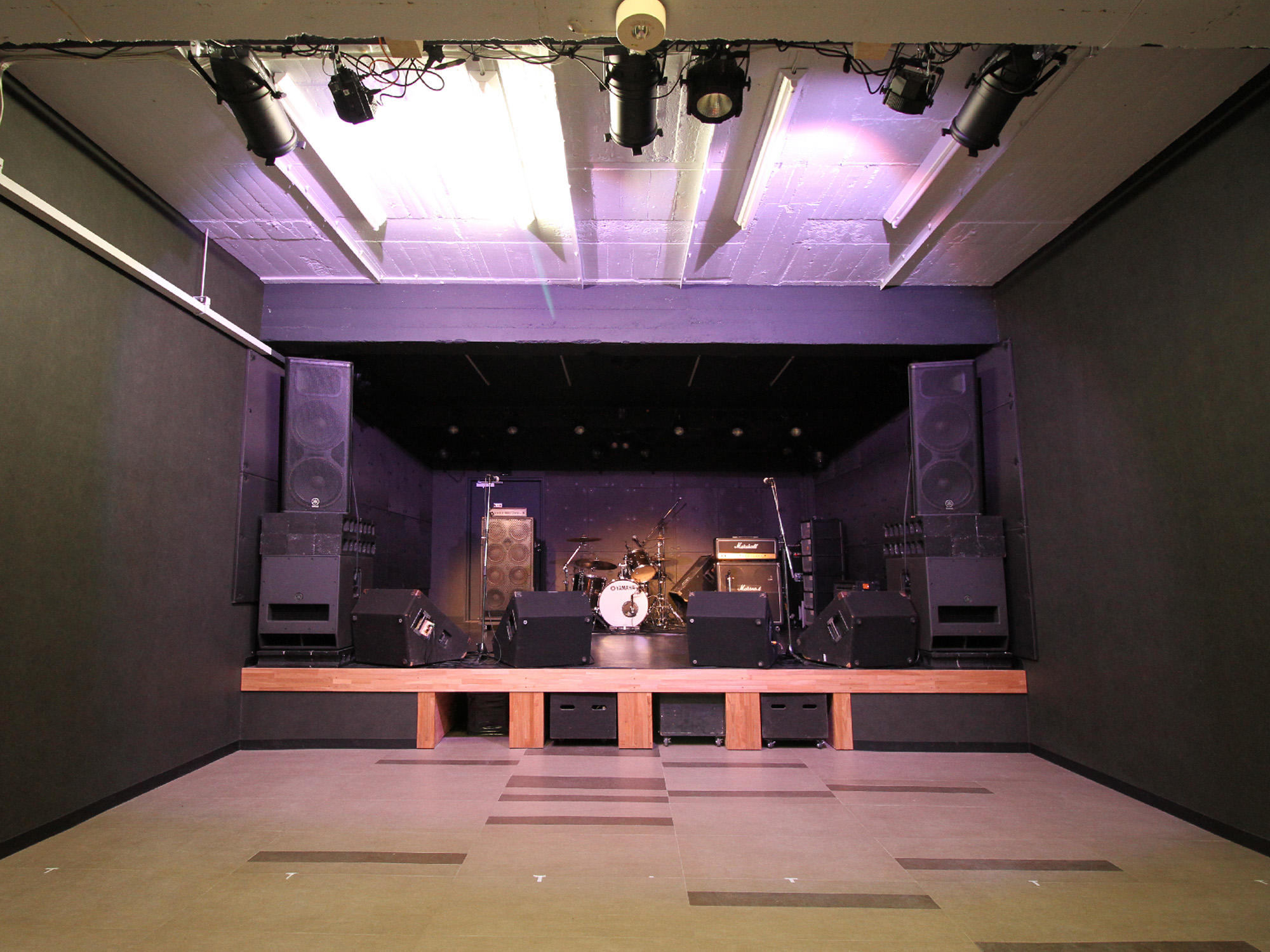 ライブハウス　ステージ写真1